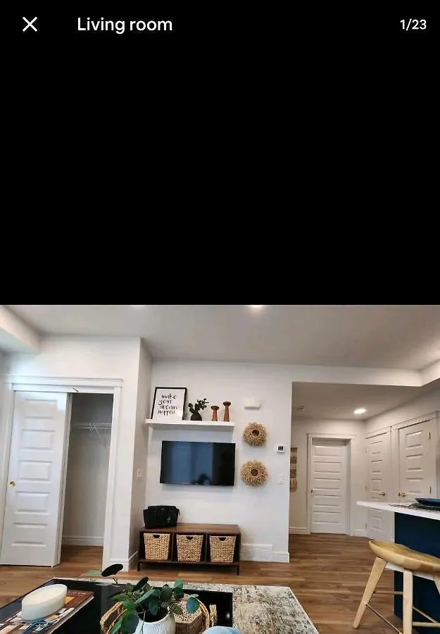 Luxury Condo Near Calgary Airport Apartment