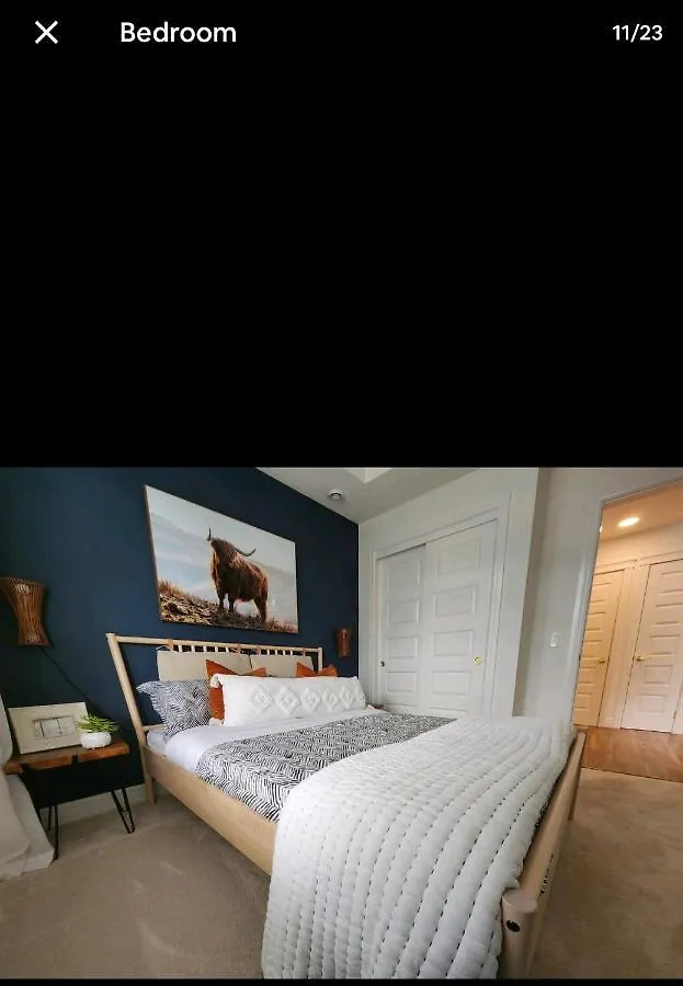 Apartment Luxury Condo Near Calgary Airport Canada